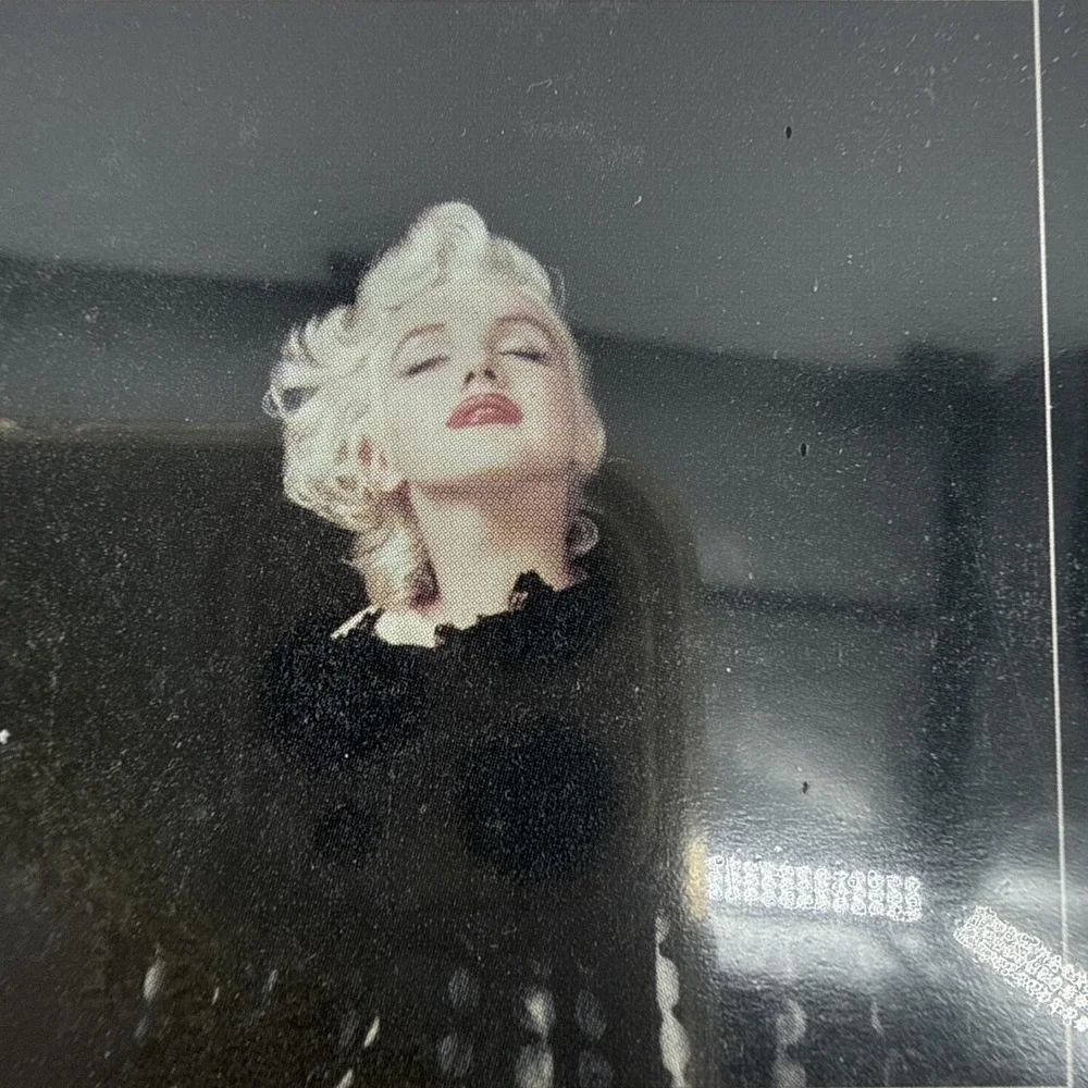 Brand new 2016 16 month Marilyn Monroe calendar still wrapped